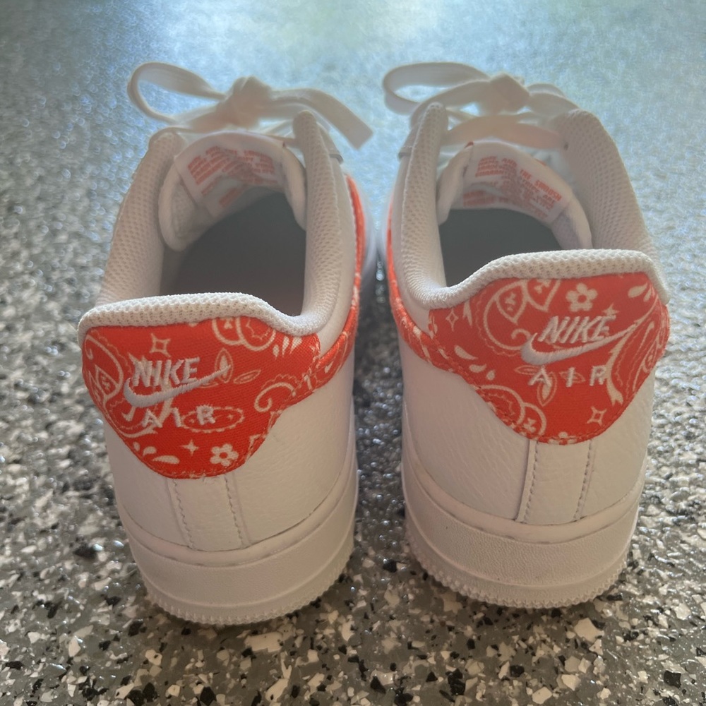 Nike Airforce. Orange Bandana Print. Women’s Size 8.5. - Gem